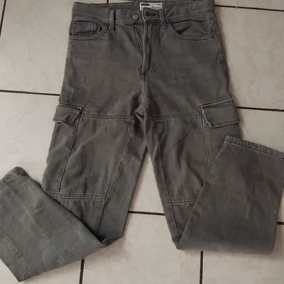 Pantalon Cargo Bershka taille 36